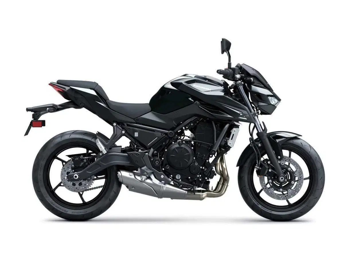 Nuovi colori per le Kawasaki Z650 S e Z900 2027 (3)