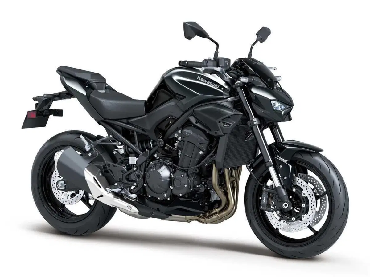 Nuovi colori per le Kawasaki Z650 S e Z900 2027 (6)