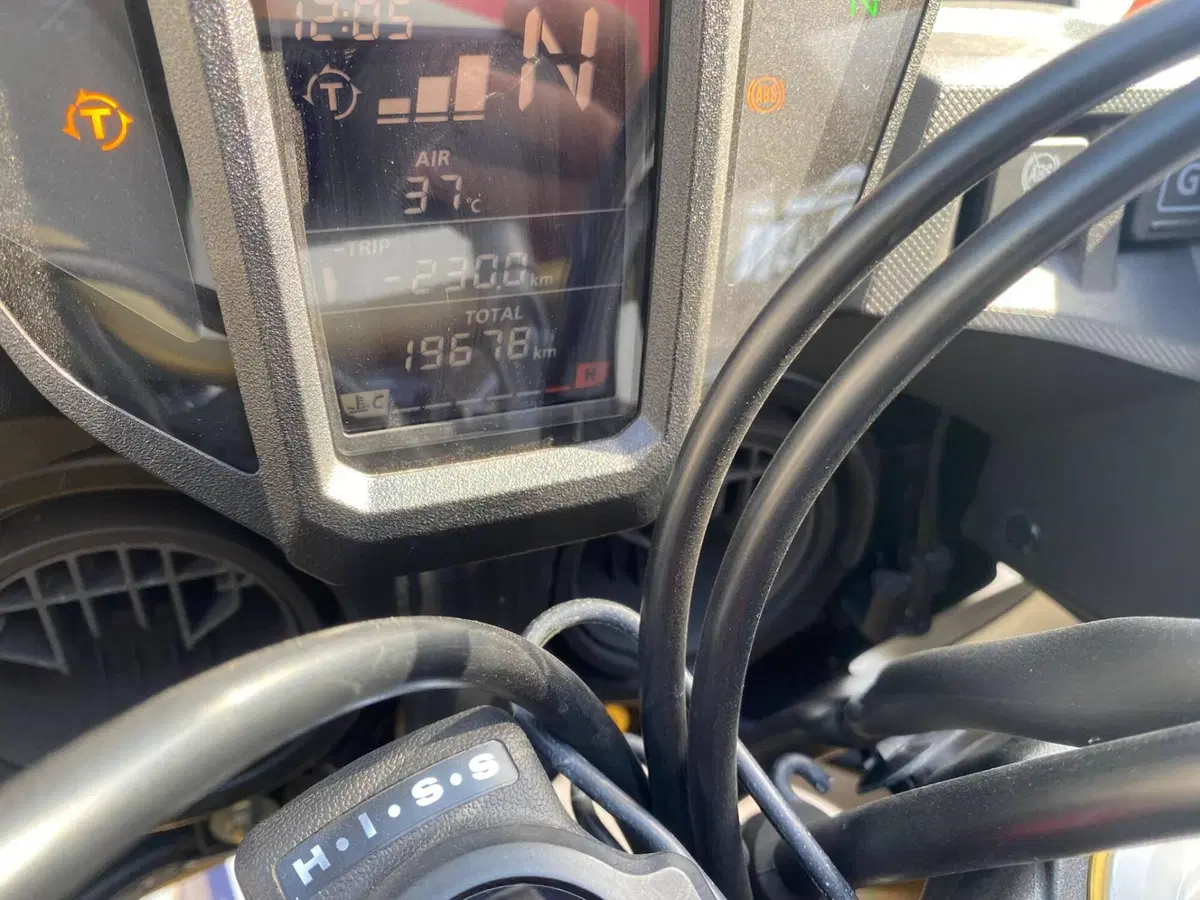 Honda Africa Twin CRF 1000L DCT (2018 - 19) (4)