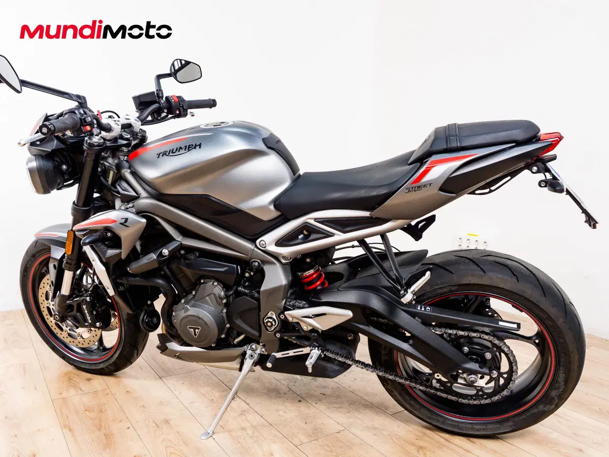 Triumph Street Triple 765 R (2023 - 26) (7)