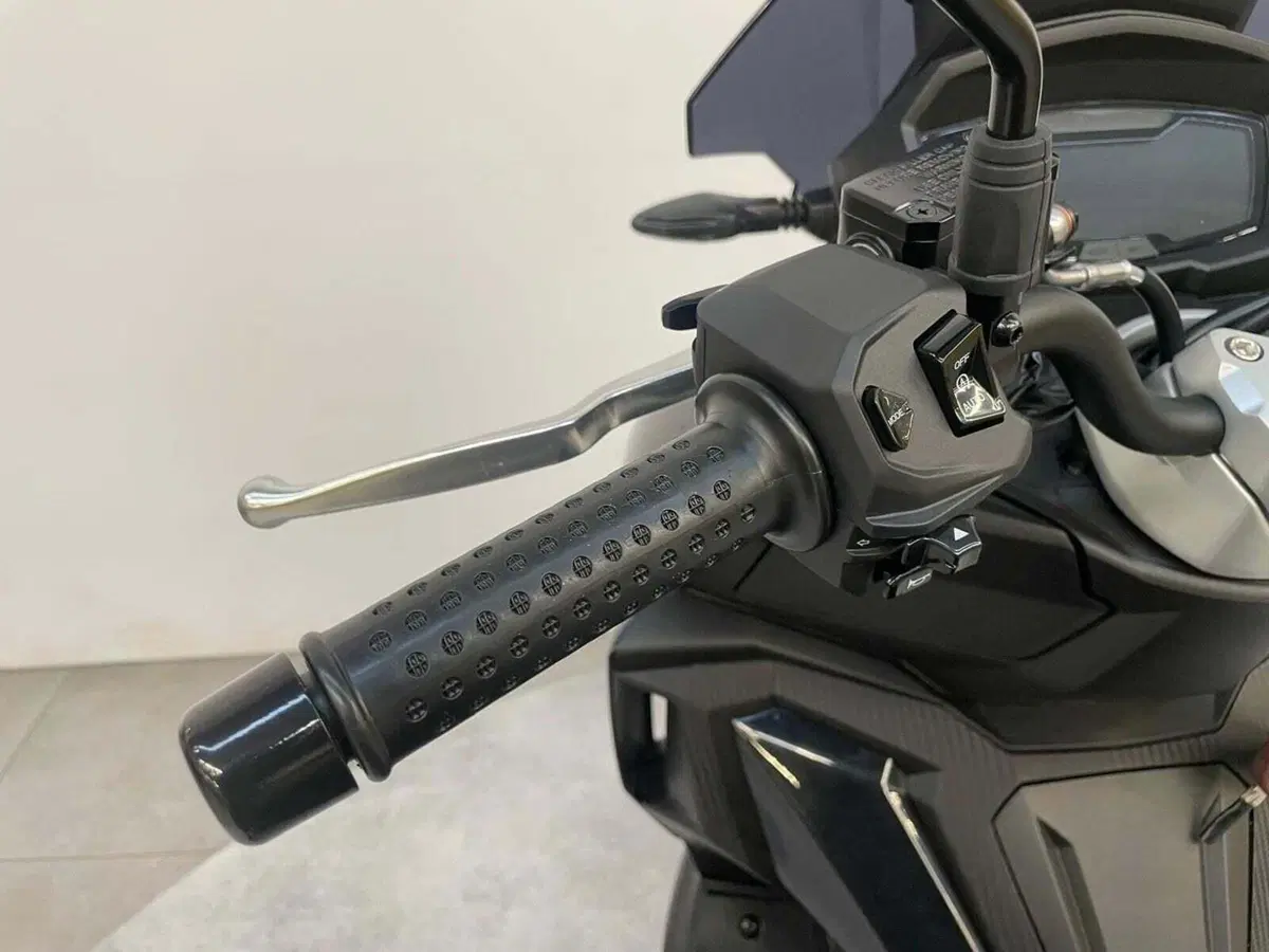 Aprilia SR GT 125 (2025 - 26) (8)