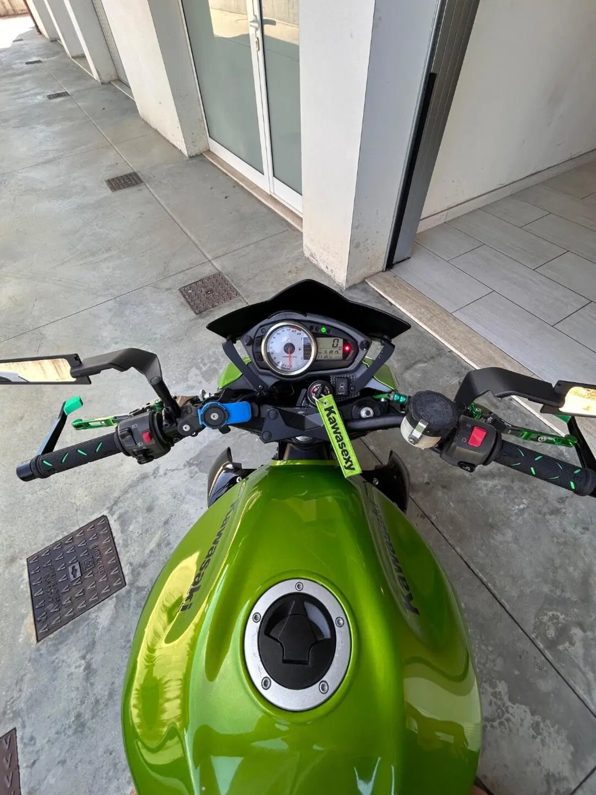 Kawasaki Z 750 R (2011 - 14) (8)