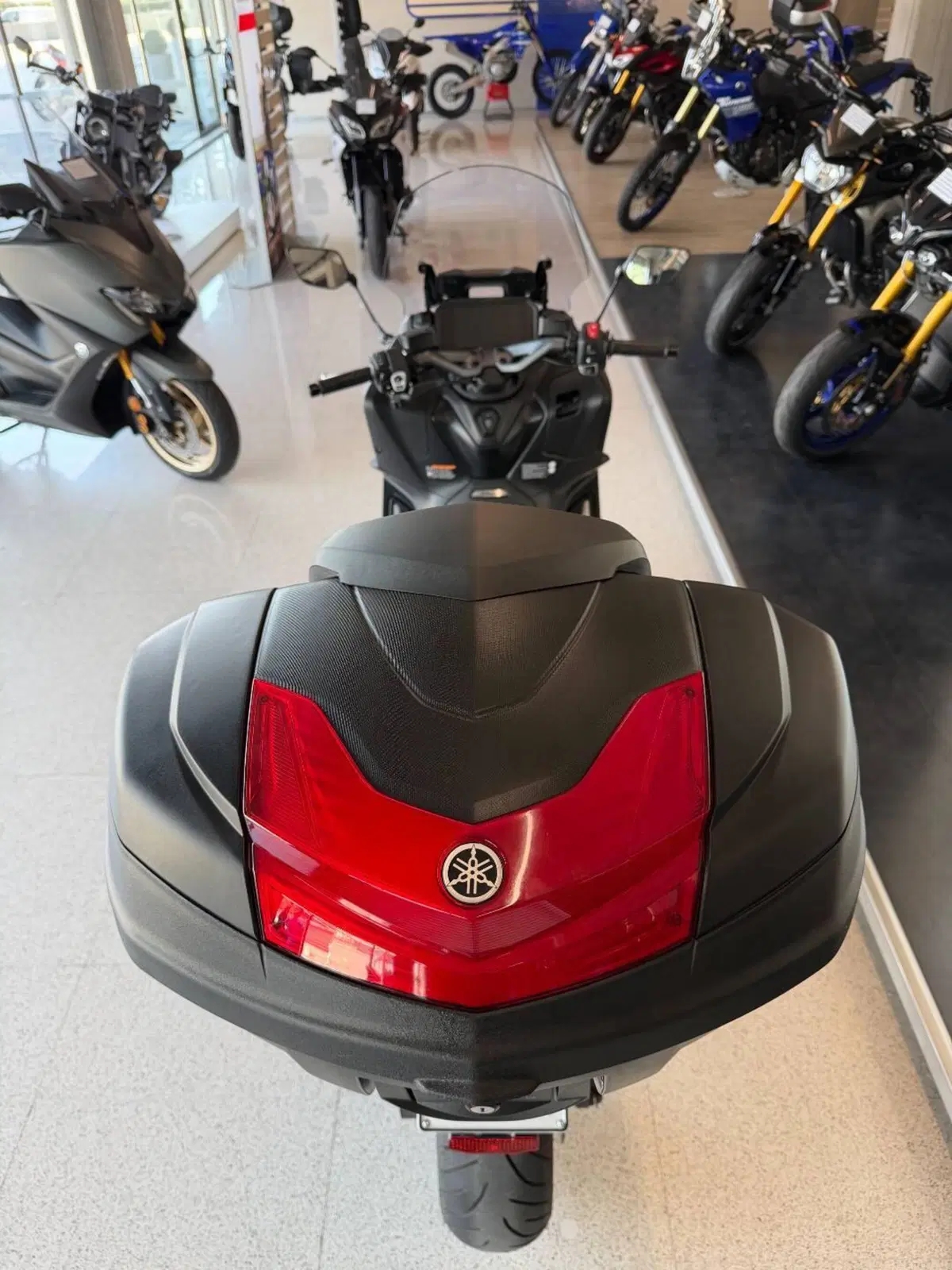 Yamaha T-Max 560 (2022 - 24) (3)