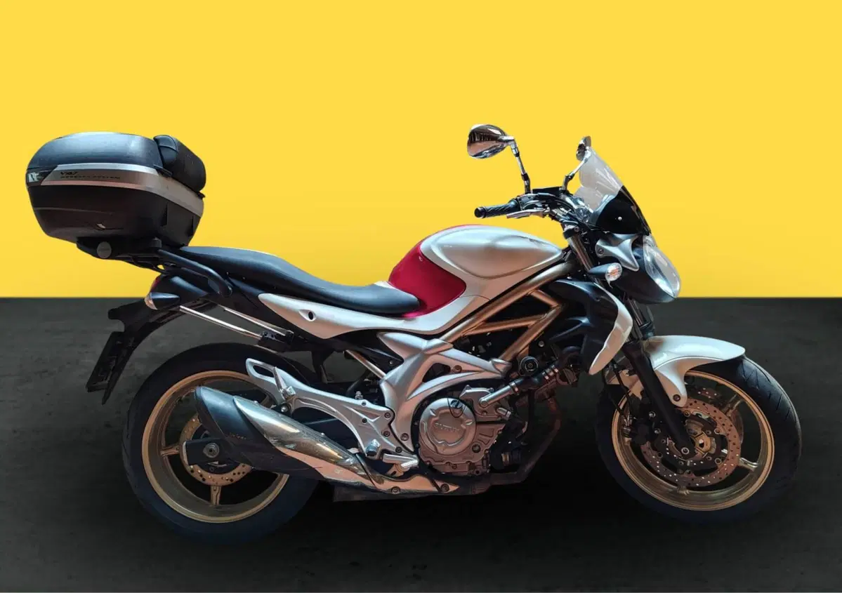 Suzuki Gladius 650 SFV (2009 - 15) (3)