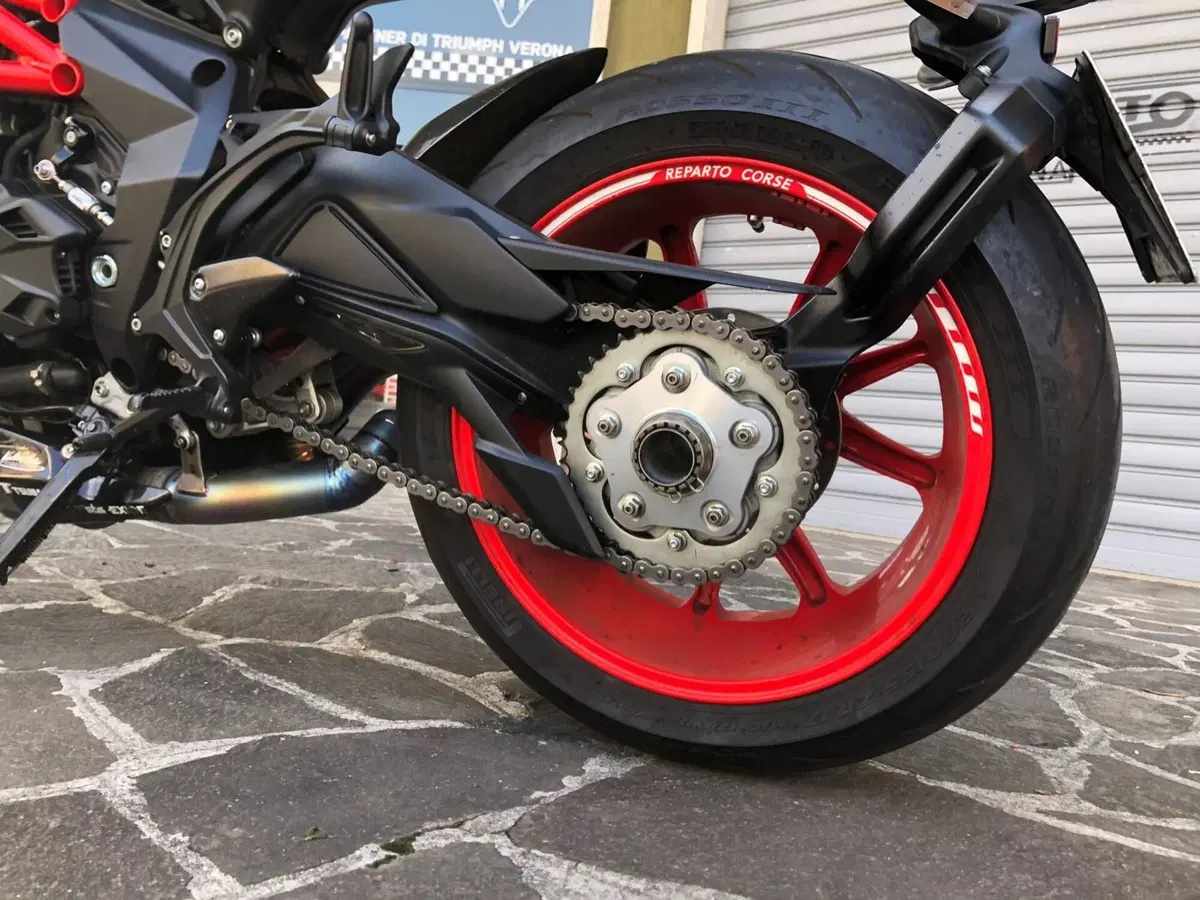 MV Agusta Brutale 800 RC (2019) (10)