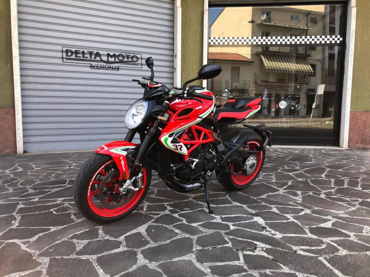 MV Agusta Brutale 800 RC (2019) (6)