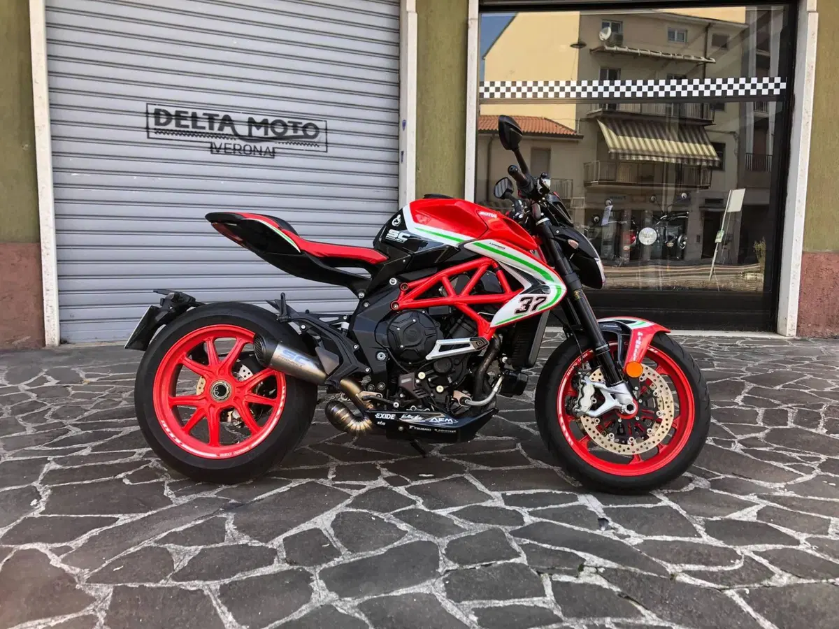 MV Agusta Brutale 800 RC (2019) (3)