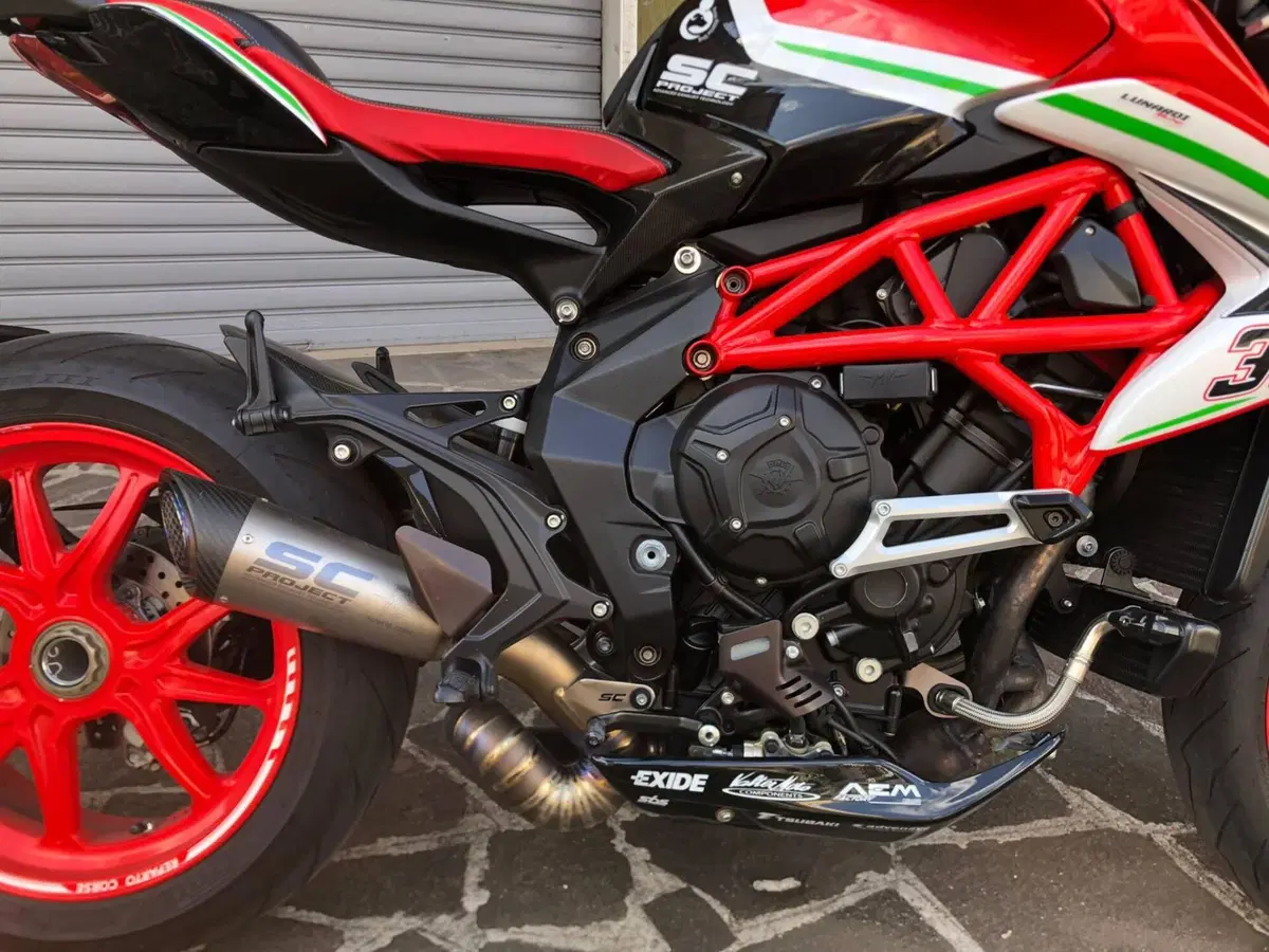 MV Agusta Brutale 800 RC (2019) (17)