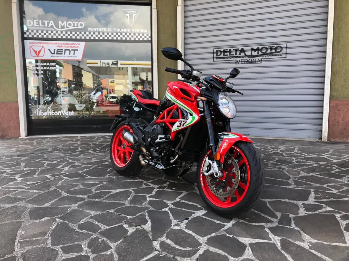 MV Agusta Brutale 800 RC (2019) (2)