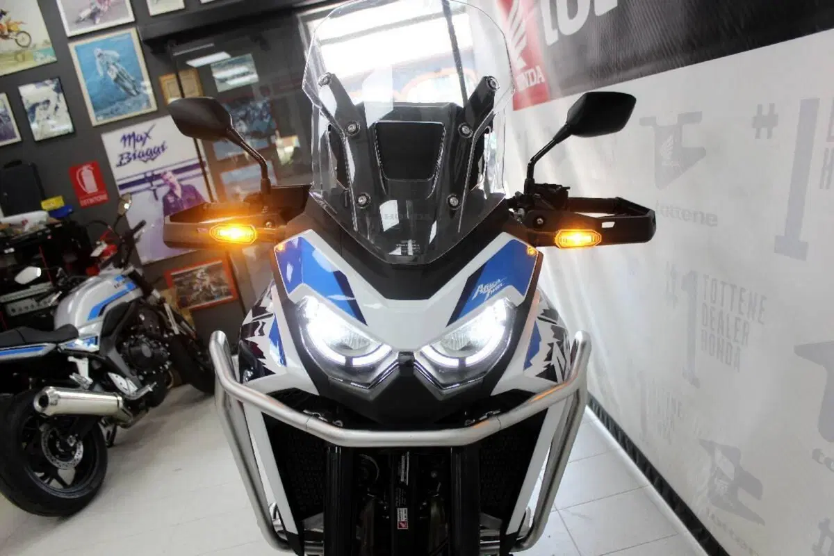 Honda Africa Twin CRF 1100L ES DCT (2024 - 26) (4)