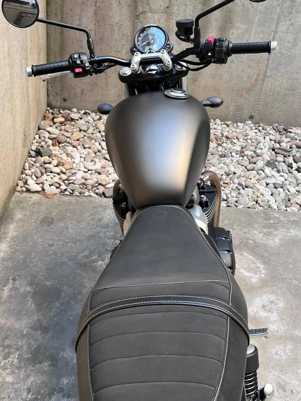 Triumph Street Twin 900 (2019 - 20) (2)