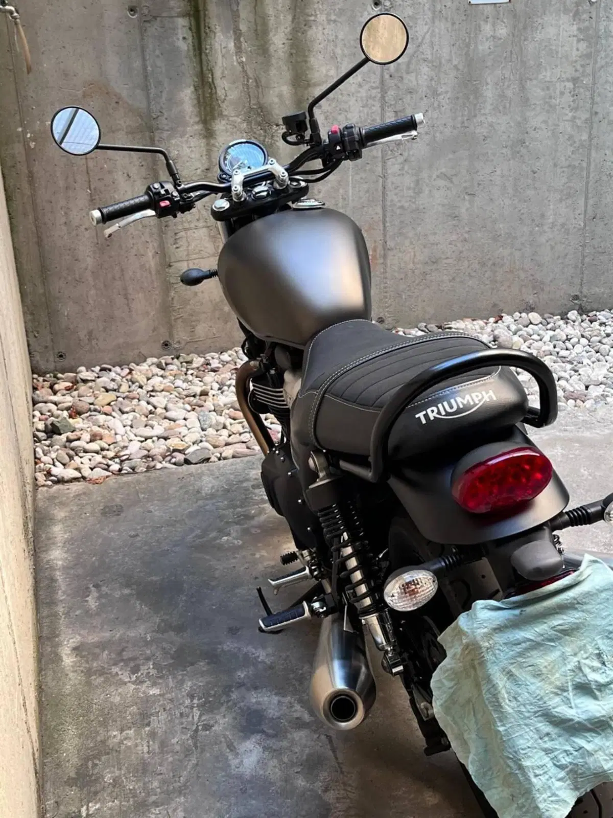 Triumph Street Twin 900 (2019 - 20) (12)