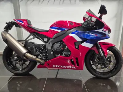 Honda CBR 1000 RR-R Fireblade (2024 - 26) usata