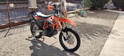 KTM 690 Enduro R (2021) usata