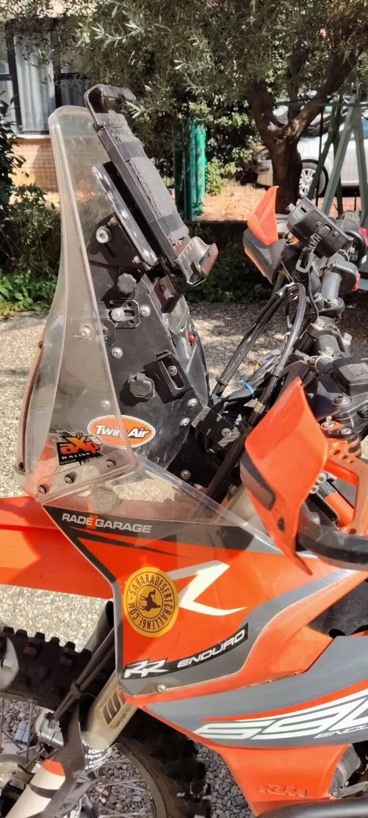 KTM 690 Enduro R (2021) (3)