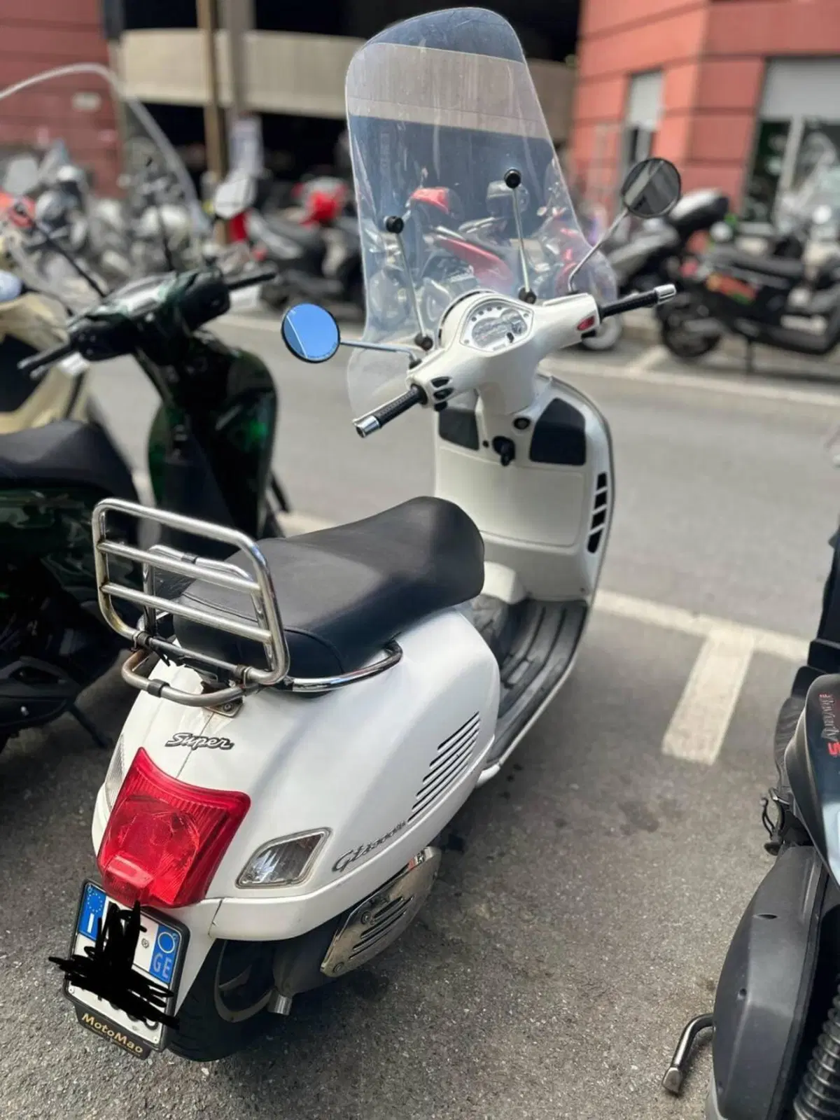 Vespa GTS 300 Super (2008 - 16) (3)