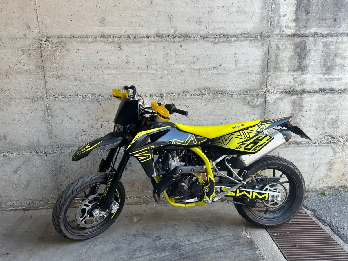 Swm SM 125 R (2022 - 24) (2)