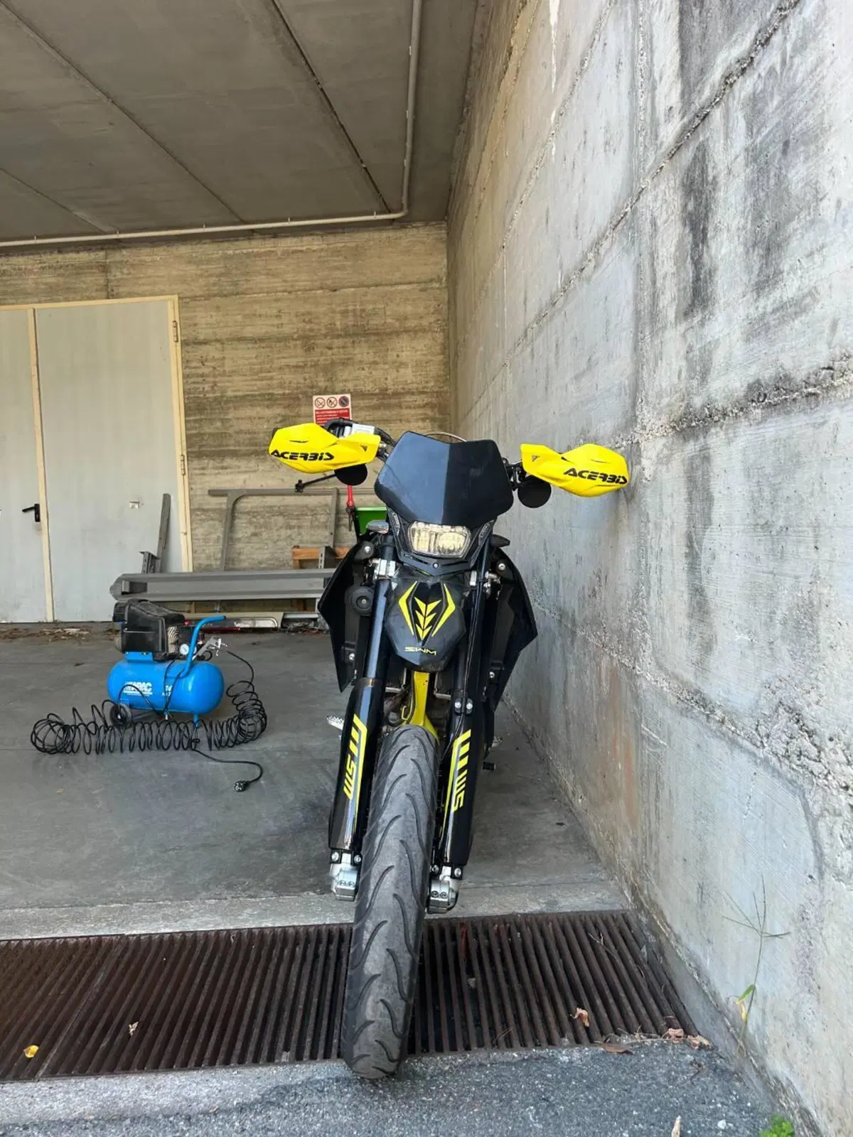 Swm SM 125 R (2022 - 24) (7)