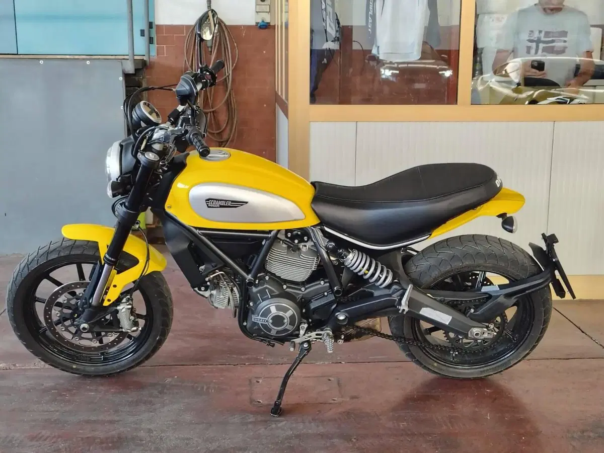 Ducati Scrambler 800 Icon (2015 - 16)