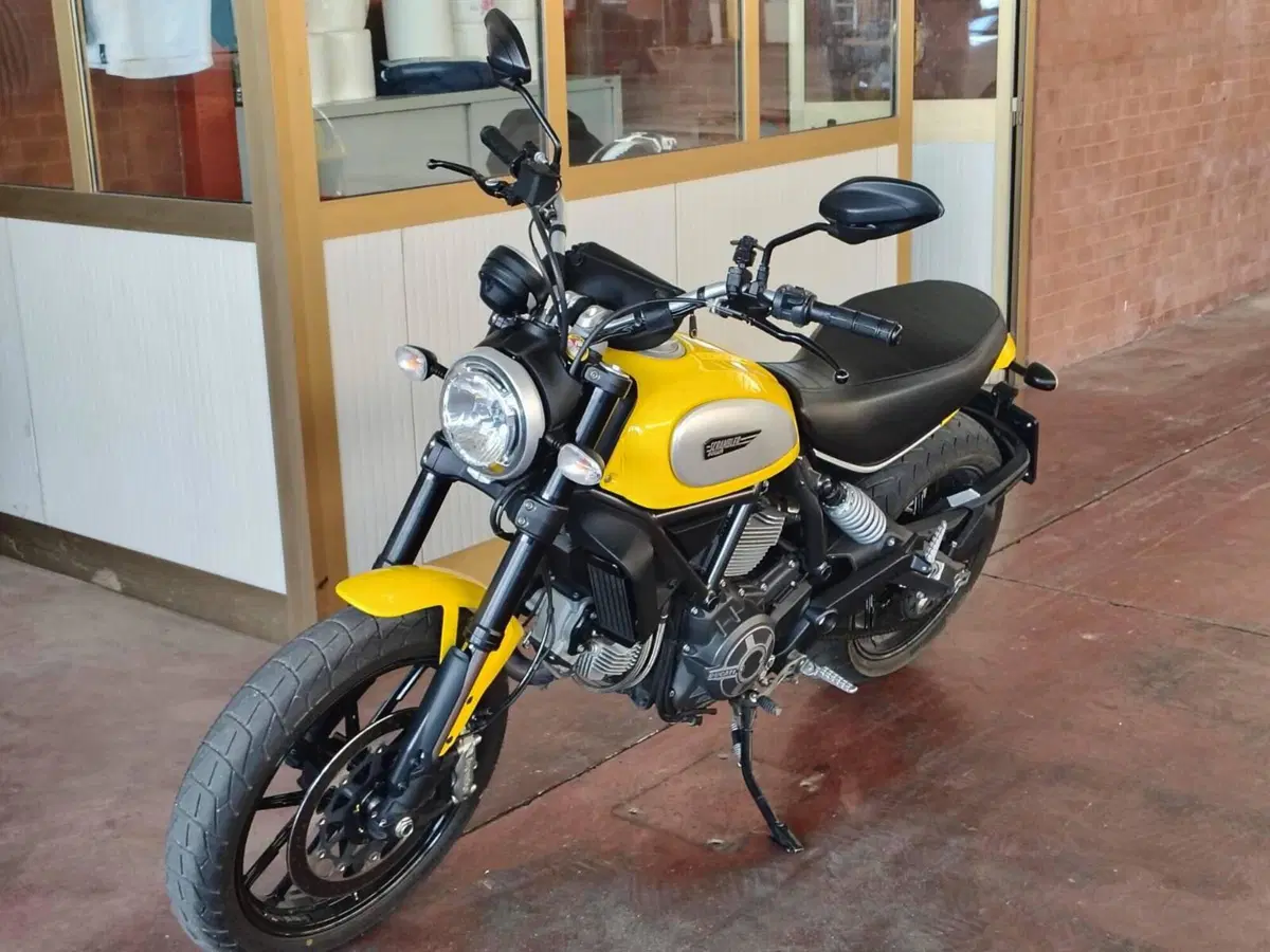 Ducati Scrambler 800 Icon (2015 - 16) (2)