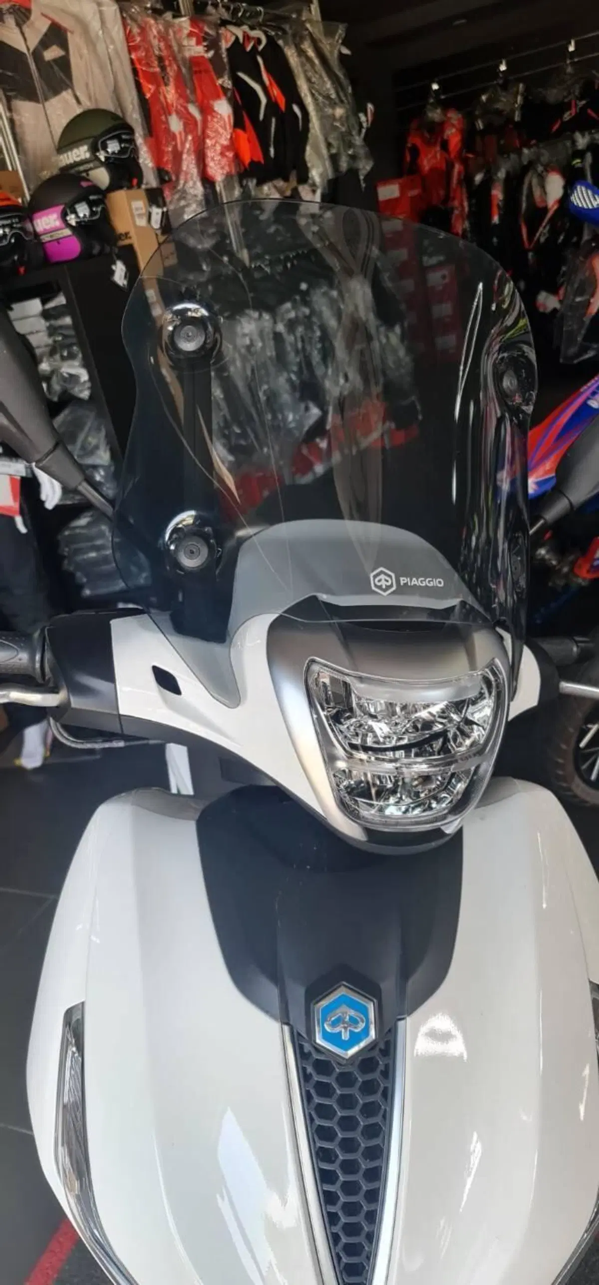 Piaggio Beverly 300 ABS-ASR (2021 - 25) (5)