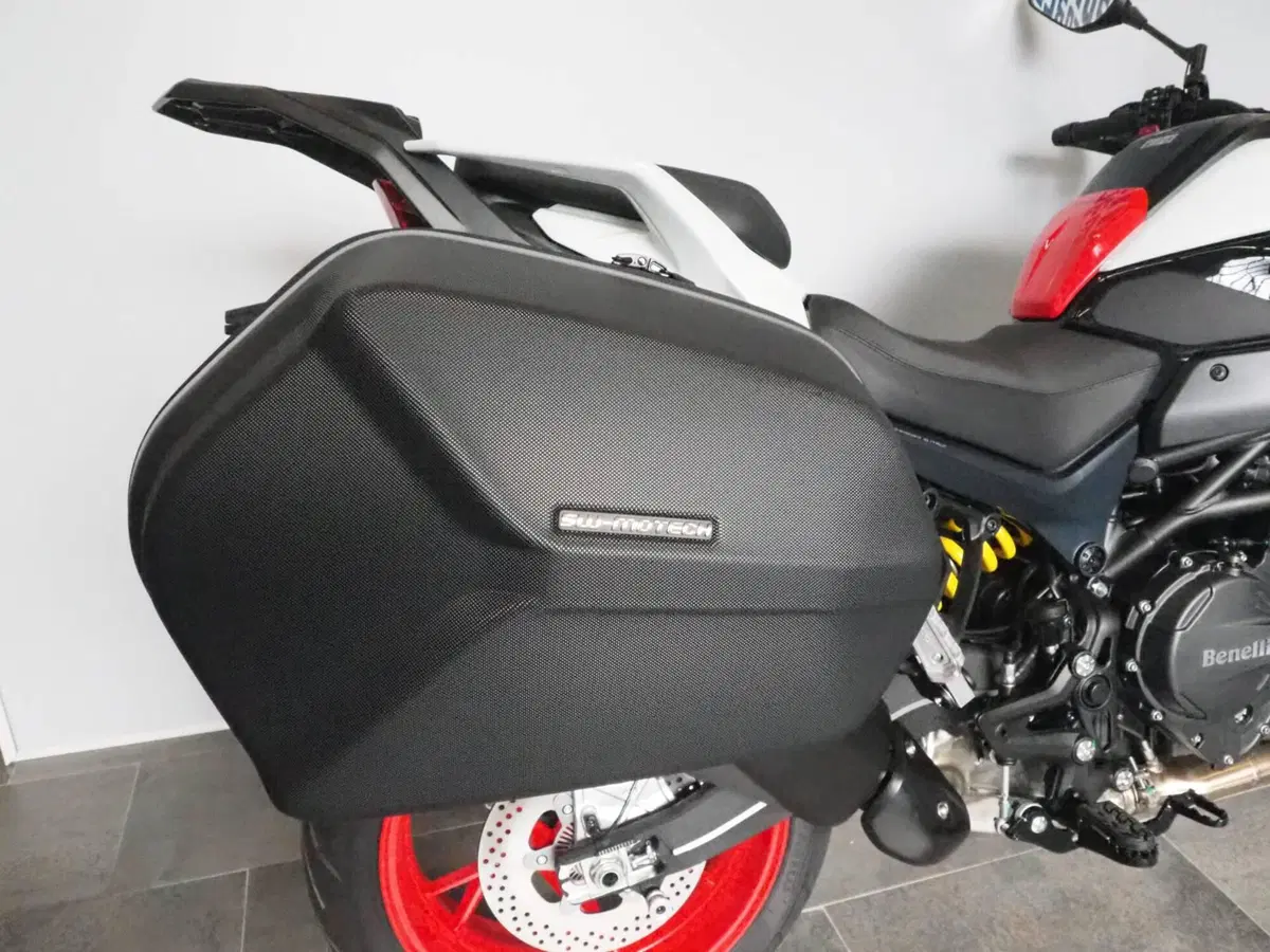 Benelli TRK 902 Stradale (2026) (4)