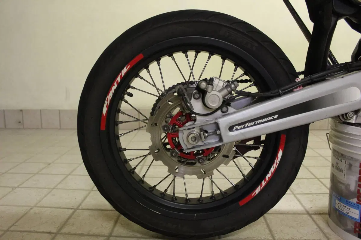 Fantic Motor Motard 50 Performance 2t (2020) (7)