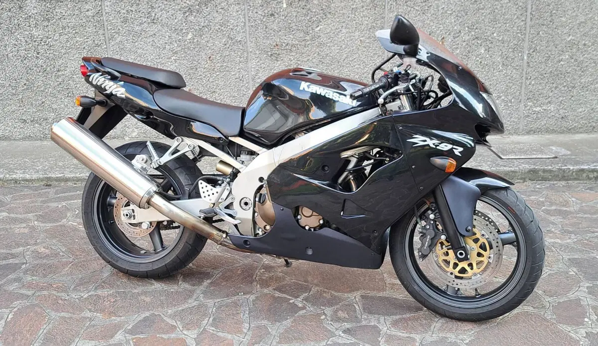 Kawasaki Ninja 900 ZX-9R (1998 - 01)