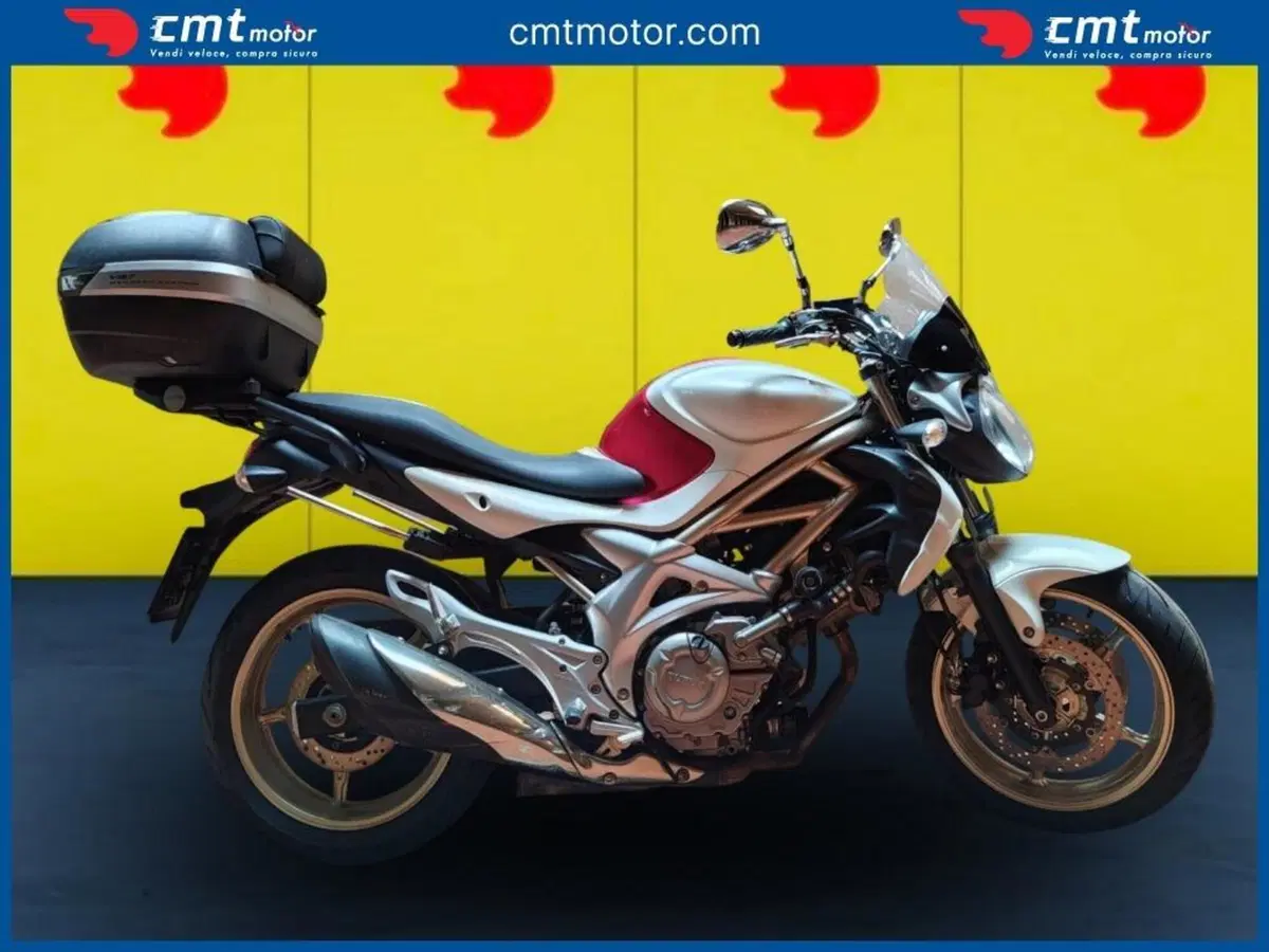 Suzuki Gladius 650 SFV (2009 - 15) (3)