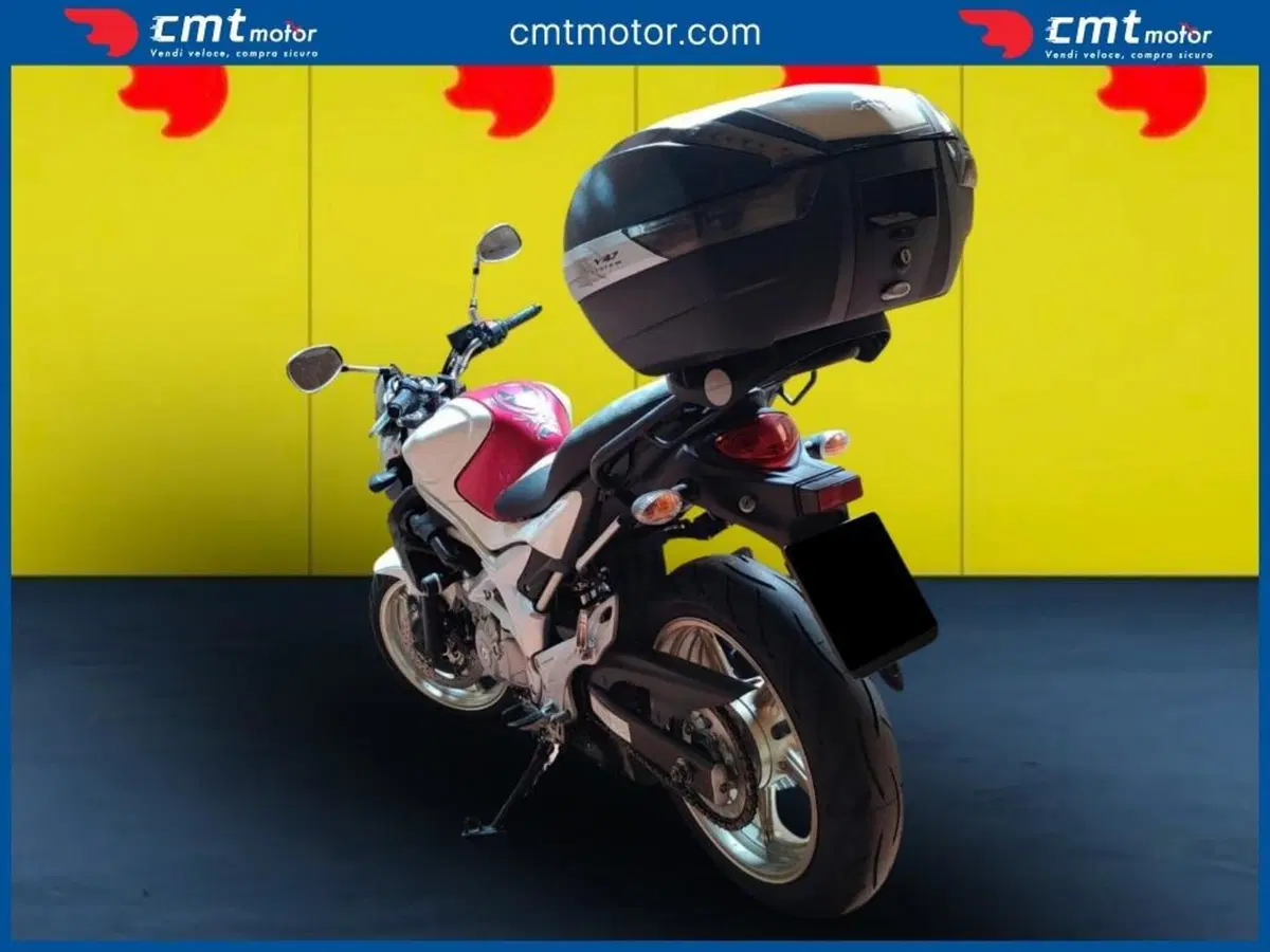 Suzuki Gladius 650 SFV (2009 - 15) (4)