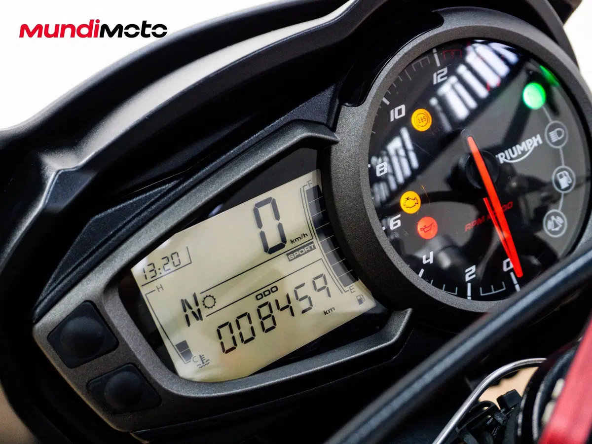 Triumph Street Triple 765 R (2023 - 26) (12)