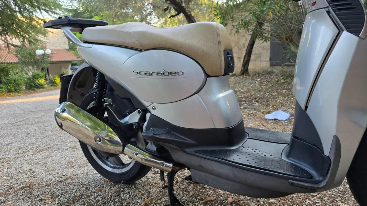 Aprilia Scarabeo 200 i.e. (2009 - 11) (4)