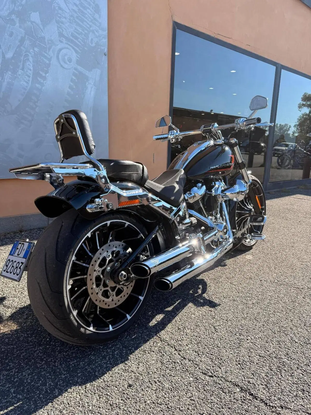 Harley-Davidson Breakout 117 (2023 - 24) (3)