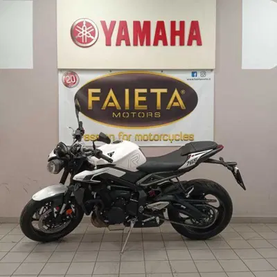 Triumph Street Triple 765 R (2023 - 26) usata