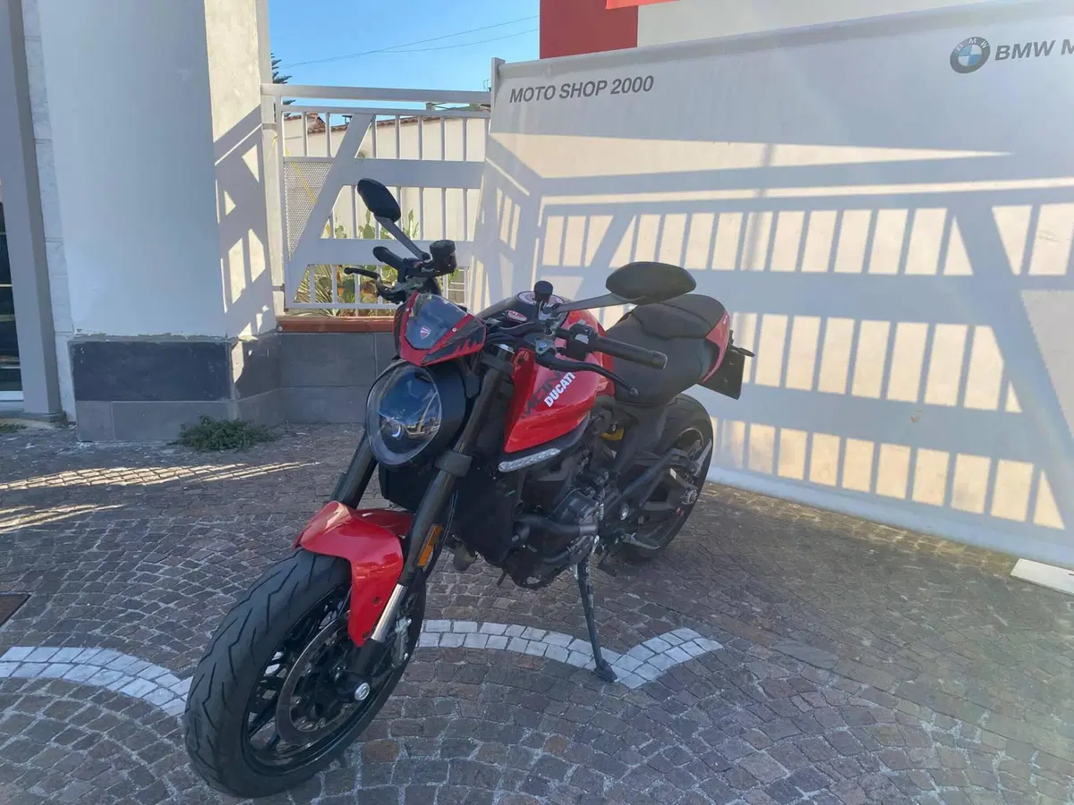Ducati Monster 937 + (2021 - 25)