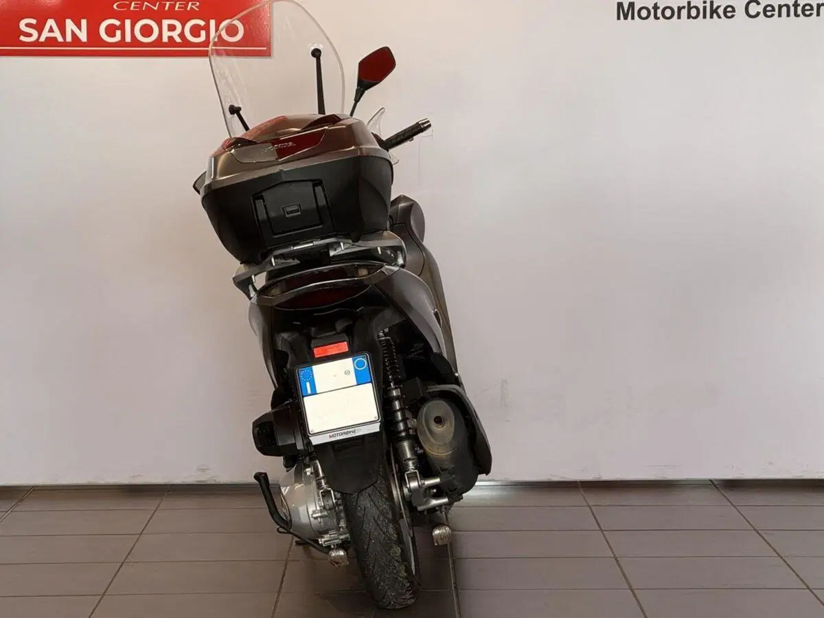 Honda SH 350 (2021 - 24) (4)