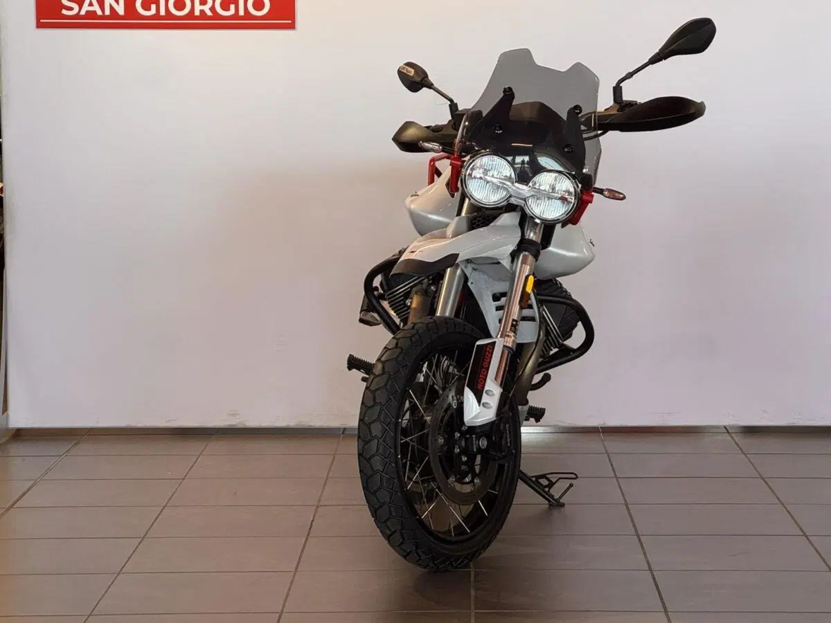 Moto Guzzi V85 TT (2024 - 26) (2)