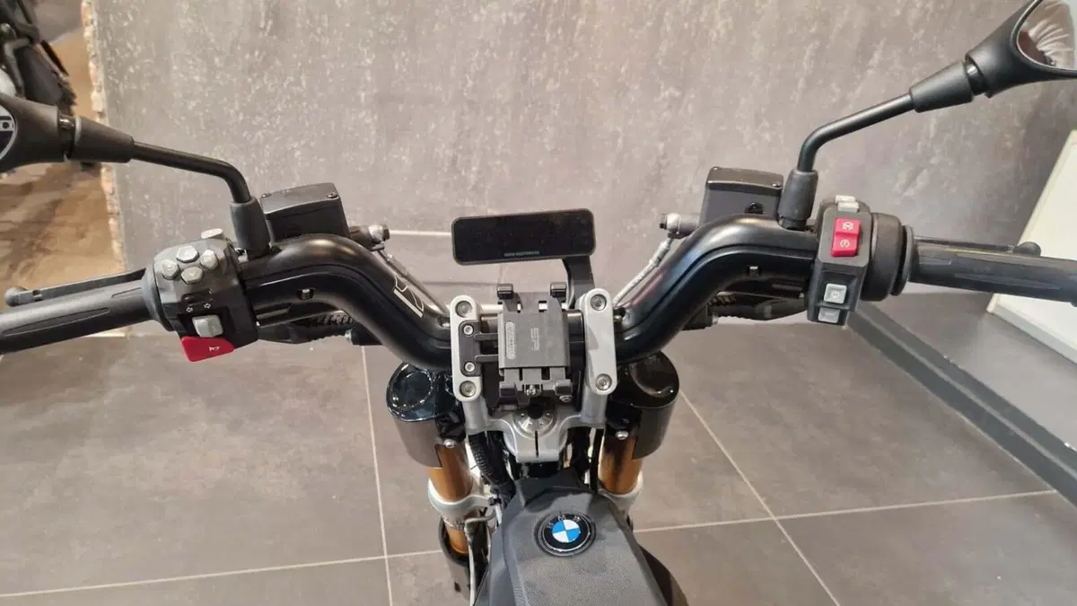 Bmw CE 02 (2024 - 26) (7)