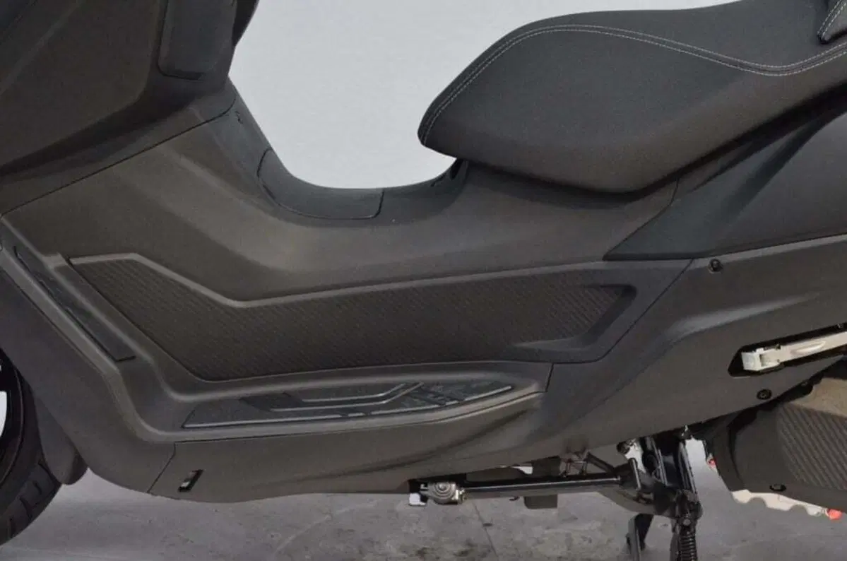 Sym Joymax 300 Z (2025 - 26) (11)
