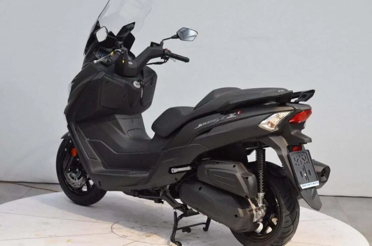 Sym Joymax 300 Z (2025 - 26) (13)
