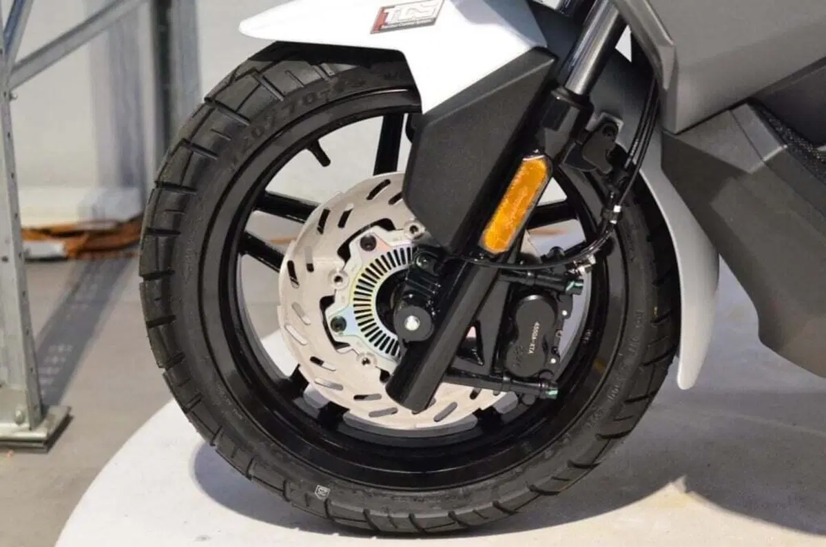 Sym ADX 300 (2024 - 26) (3)