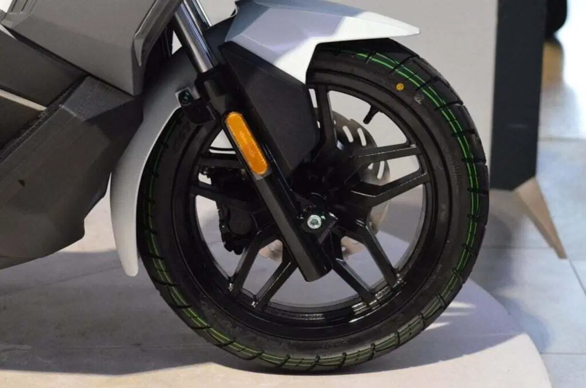 Sym ADX 300 (2024 - 26) (8)
