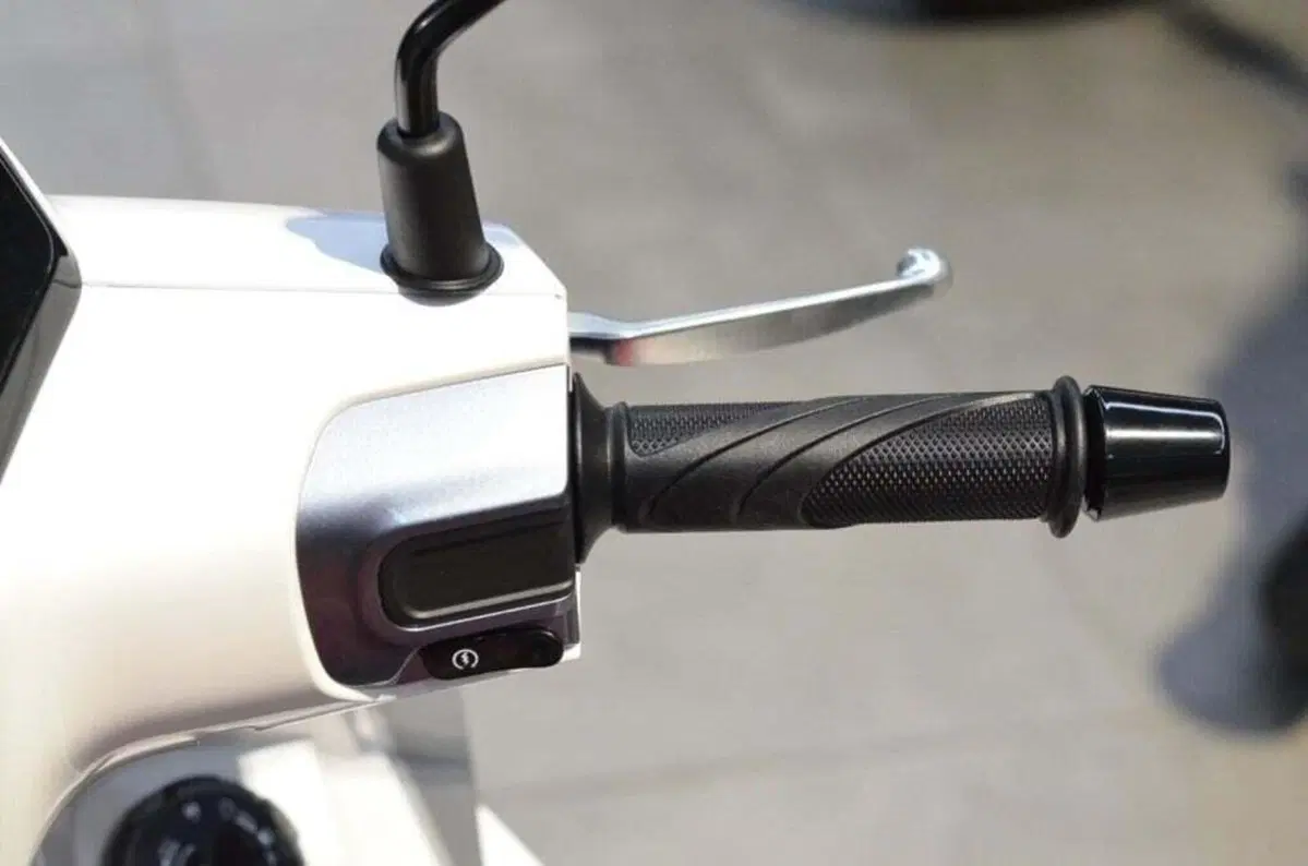 Sym Symphony 125 ST (2025 - 26) (16)
