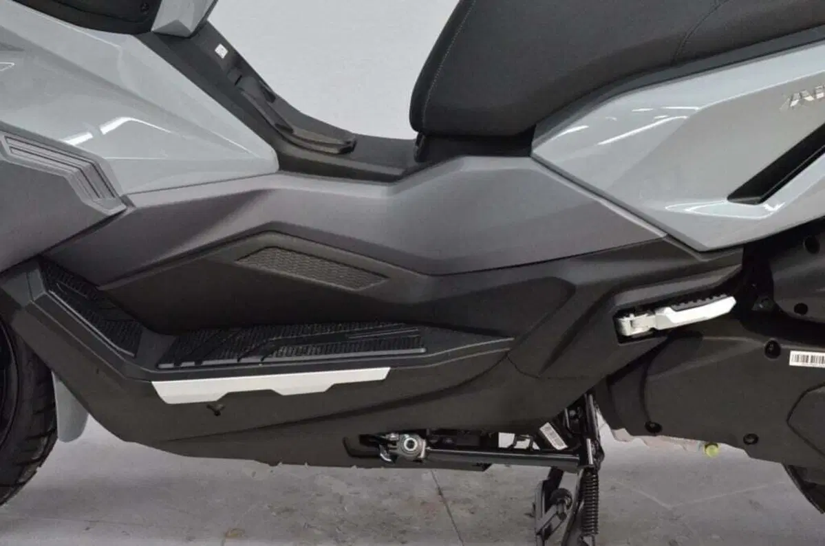 Sym ADX 300 (2024 - 26) (11)