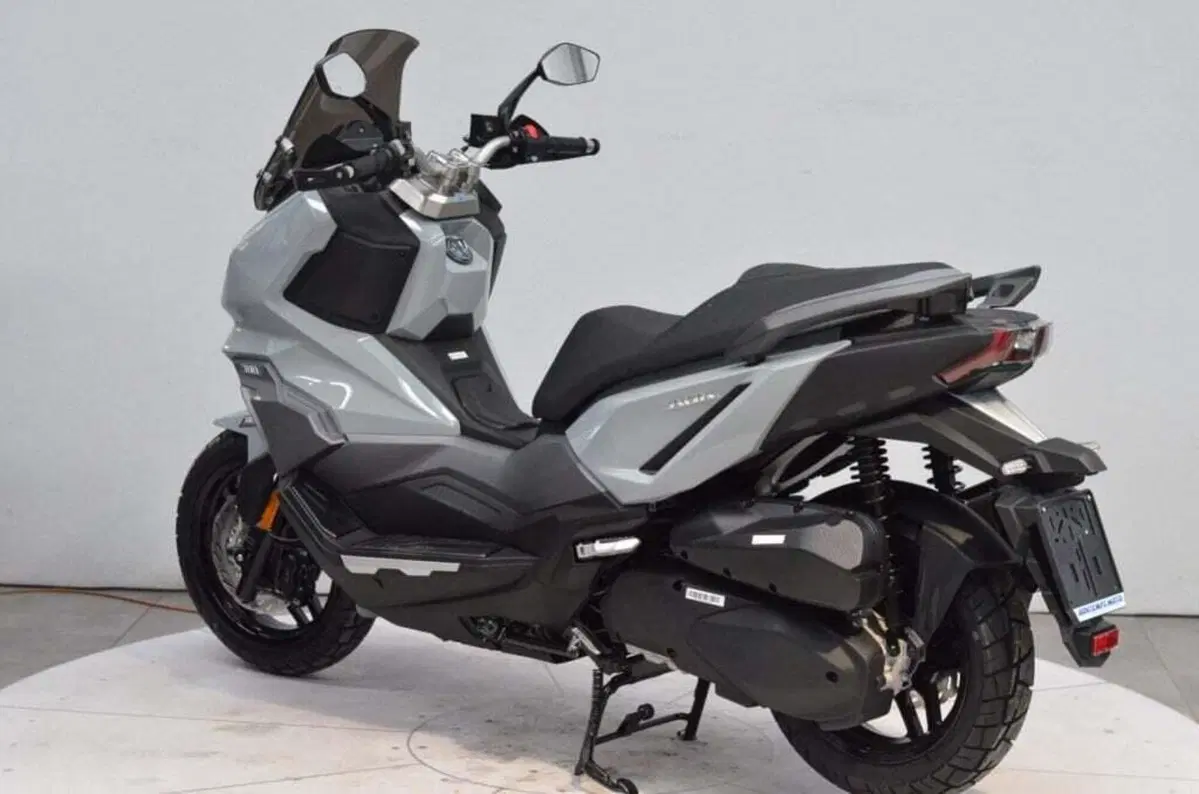 Sym ADX 300 (2024 - 26) (13)