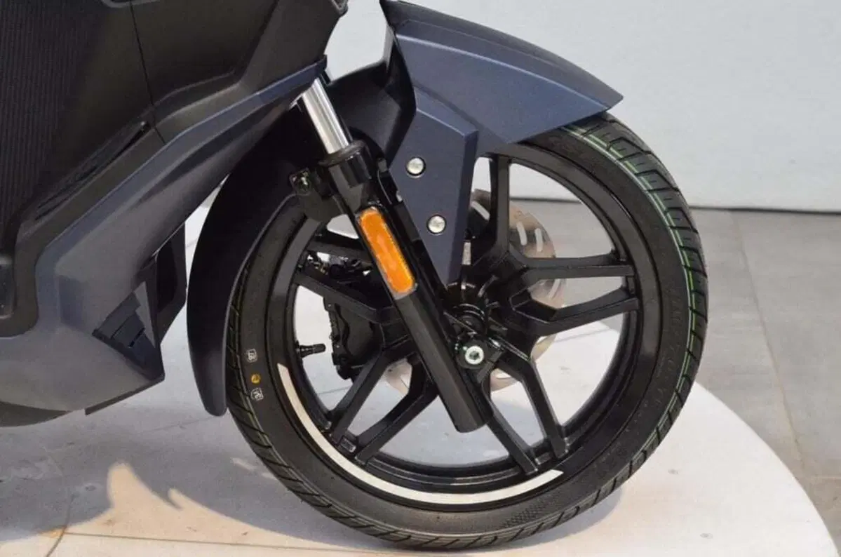 Sym Joyride 300 (2025) (10)