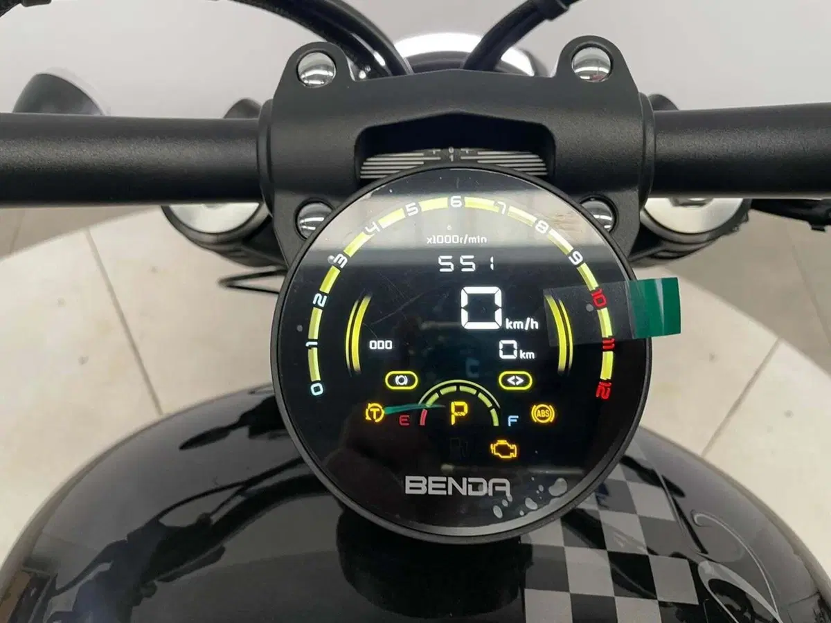 Benda Motorcycles Chinchilla 350 CVT Neo (2026) (15)