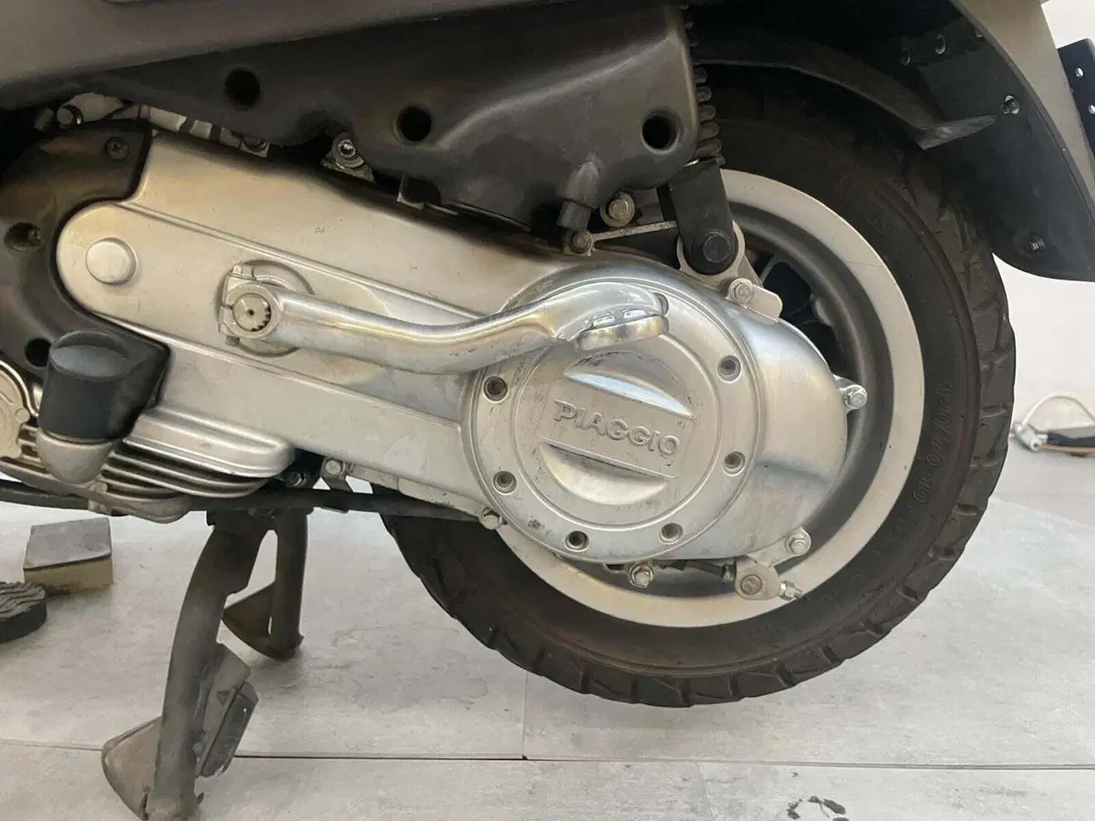 Vespa LX 50 4T (2009 - 14) (9)
