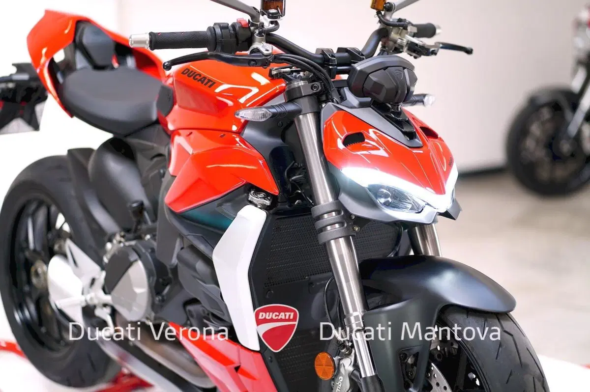 Ducati Streetfighter V2 (2022 - 24) (9)