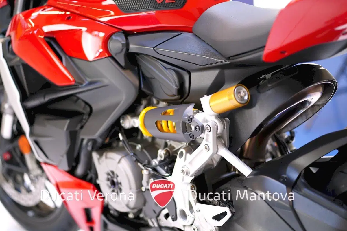 Ducati Streetfighter V2 (2022 - 24) (15)